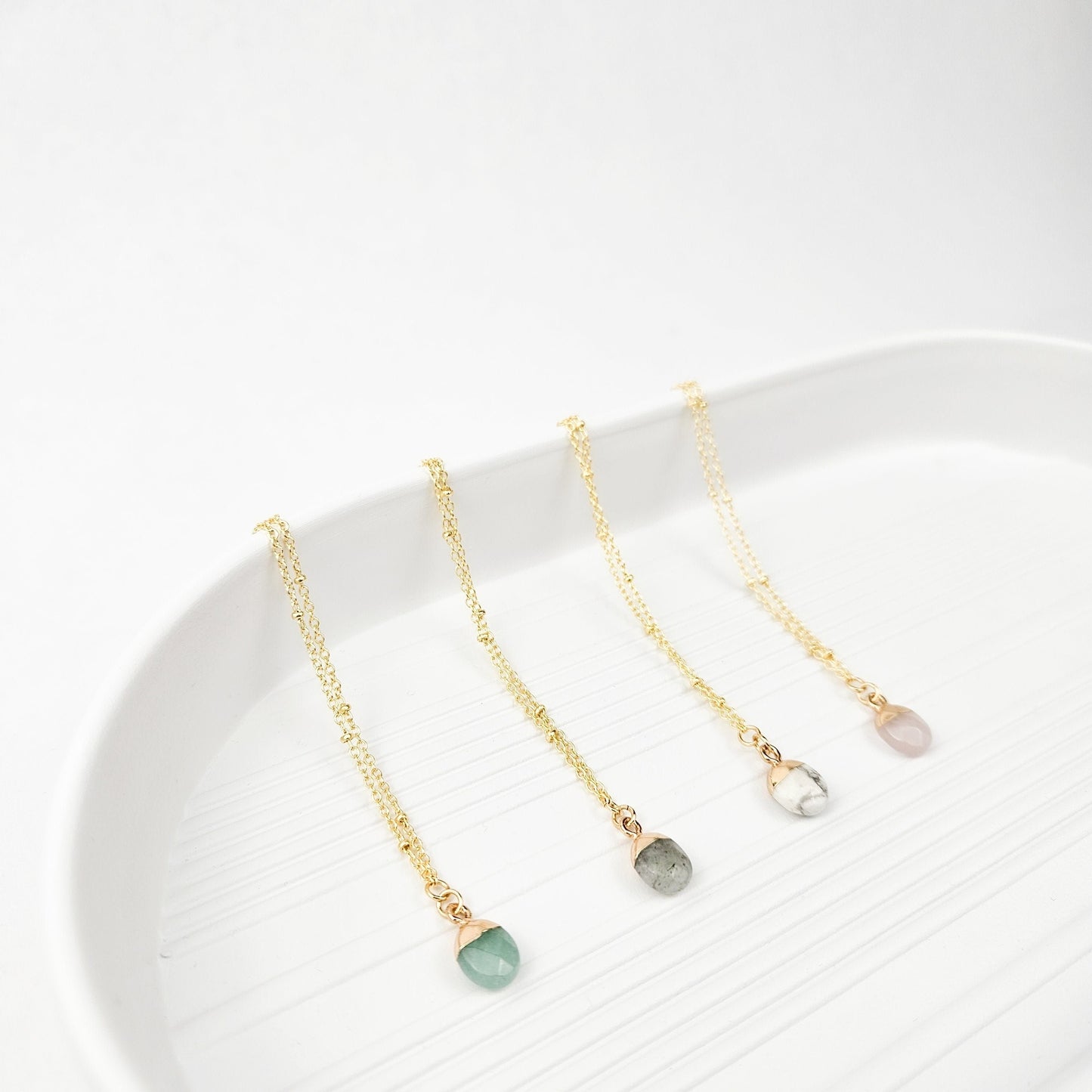 Dainty Labradorite Gemstone Necklace